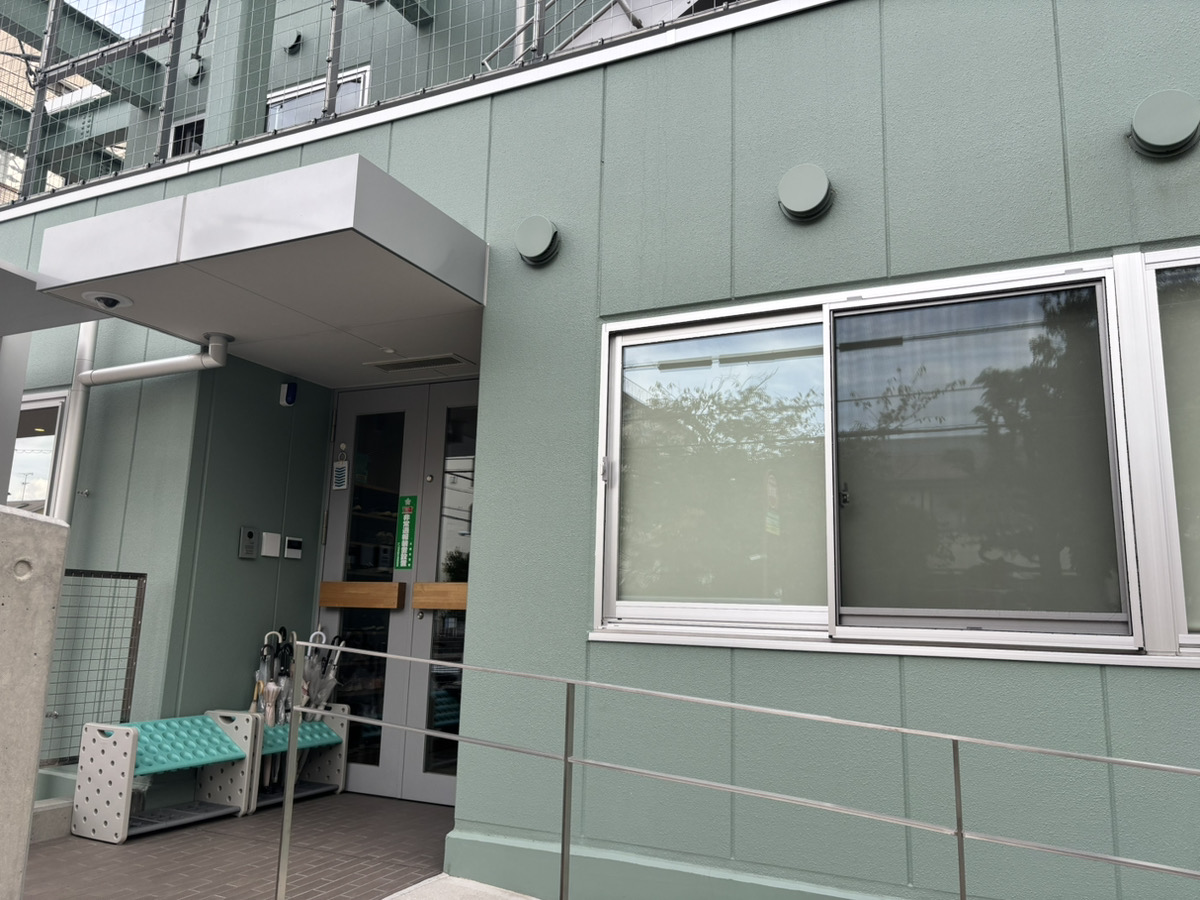 塚口外観・保育室 (6)