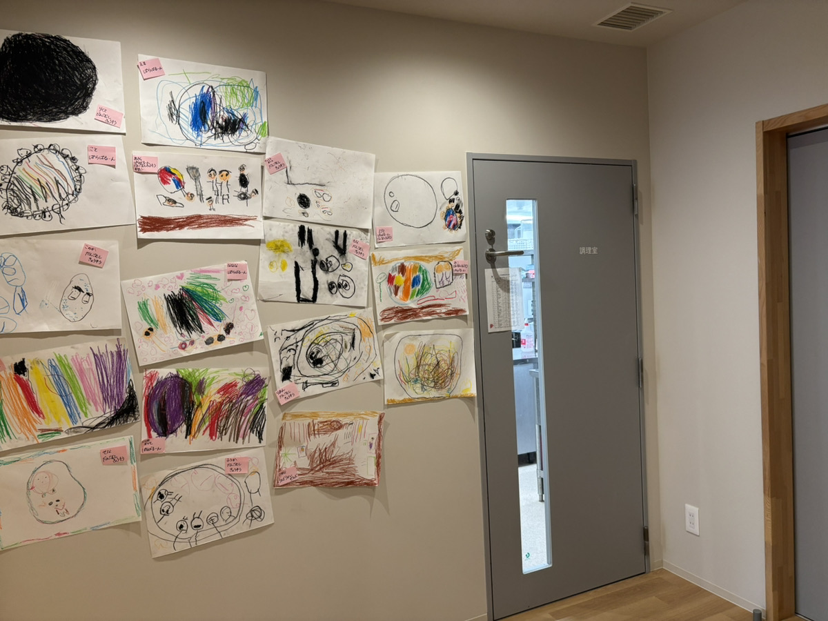 塚口外観・保育室 (16)